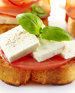 Tomates au chèvre frais et à la ciboulette