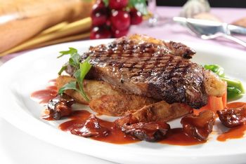 Plat : Faux filet et sa sauce au vin rouge