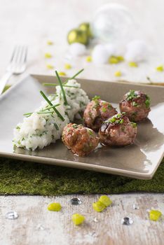 Petites caillettes aux cèpes rôties, risotto aux herbes